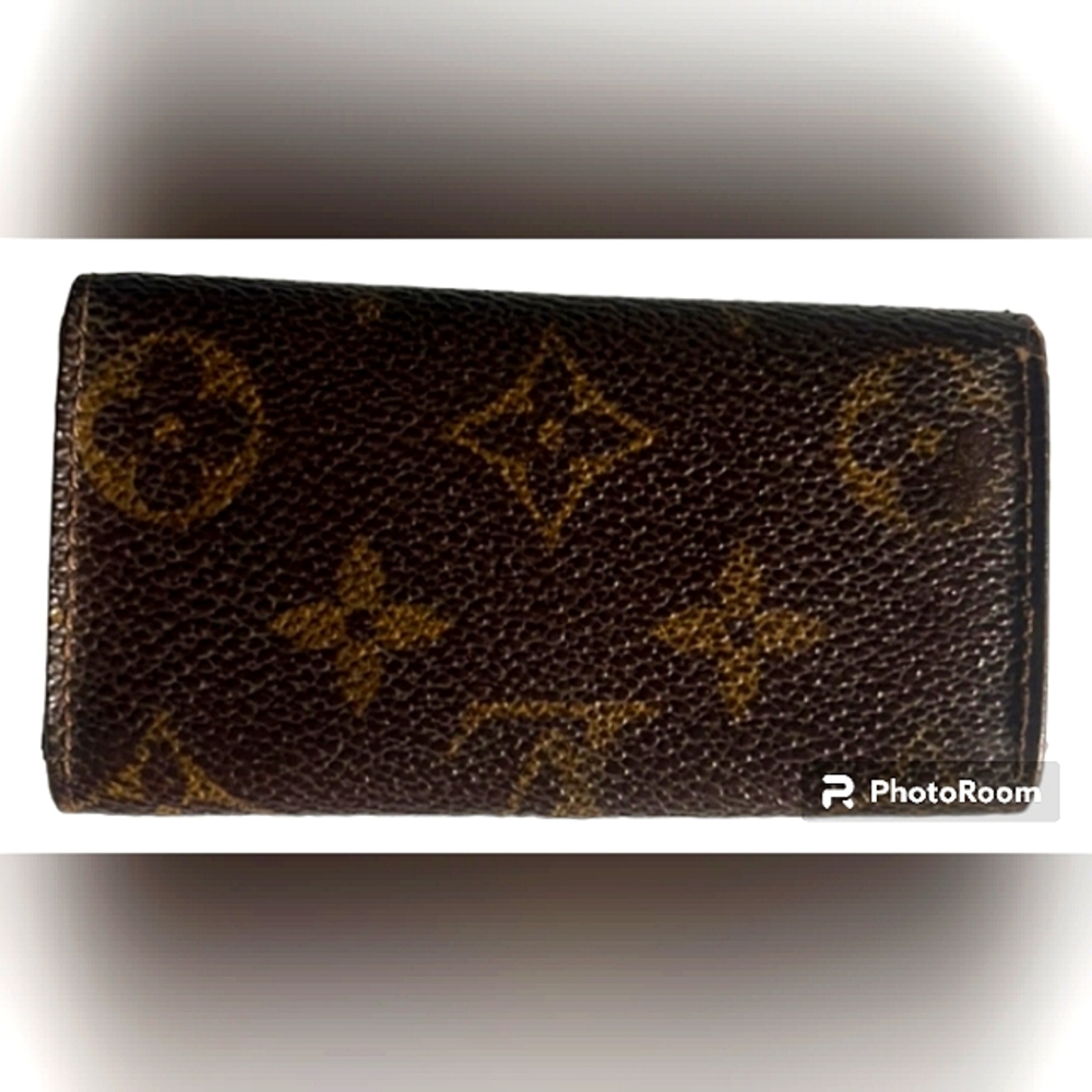 LOUIS VUITTON AUTHENTIC LEATHER SIGNATURE MONOGRAM KEYHOLDER UNISEX EUC - Picture 2 of 7